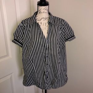 Torrid short sleeve blouse